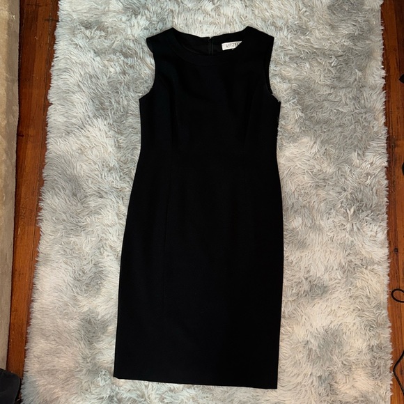 Sz 4 LBD - Picture 1 of 5